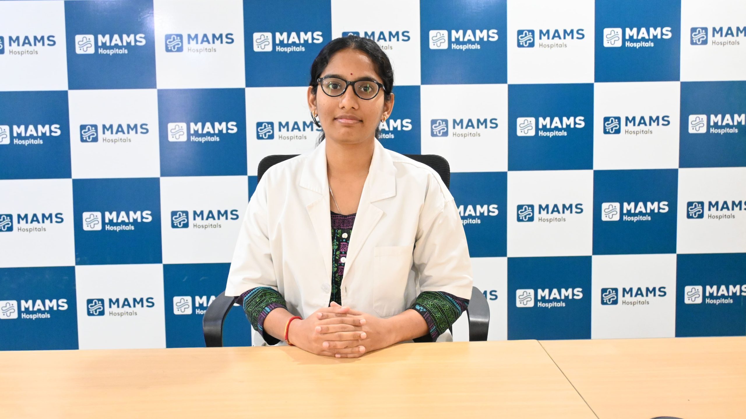 DR YELINEDI NANDINI