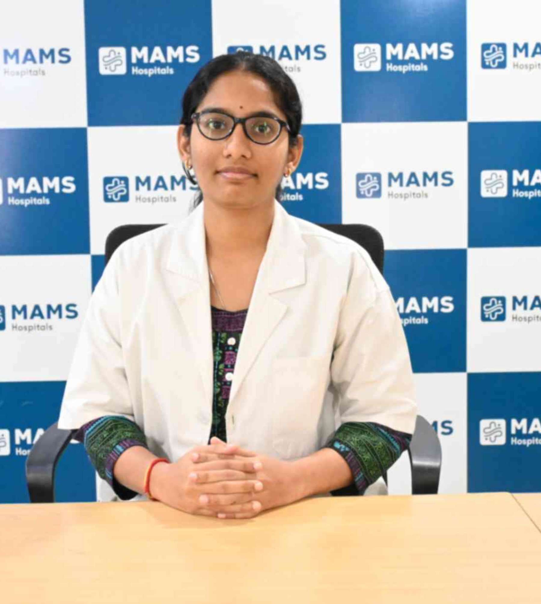 DR YELINEDI NANDINI